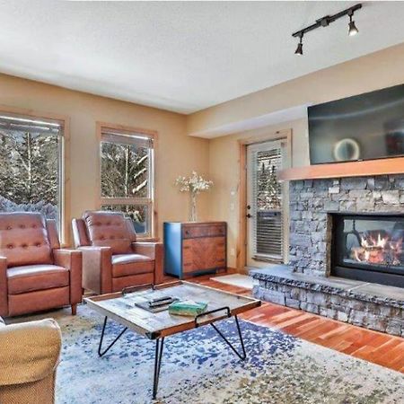 Luxurious Rundle Cliffs Lodge In Spring Creek Canmore Dış mekan fotoğraf